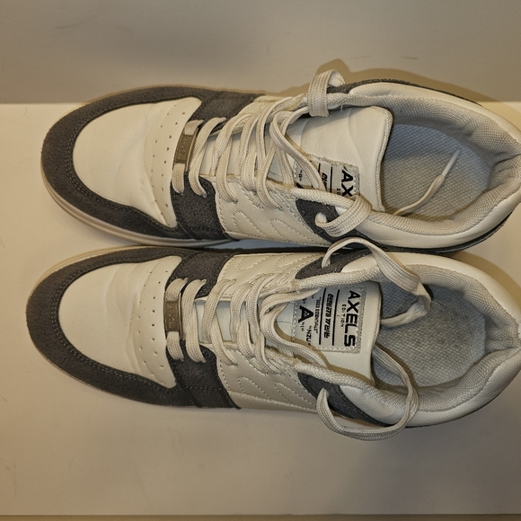 Axel Arigato White and Gray Sneakers - Picture 9 of 16